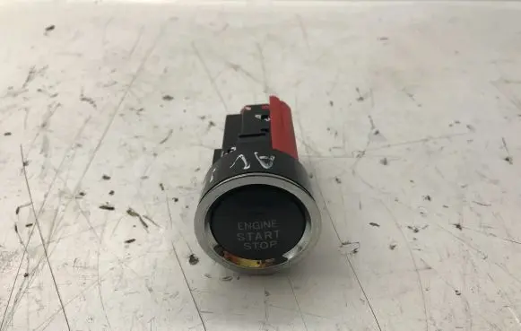 Toyota Avensis T270 Engine start stop button switch 8961102011 2005DJ0924