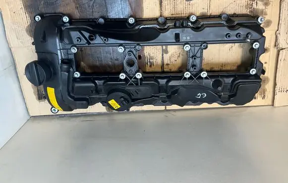 BMW X5 E70 Rocker cam cover 7570292 7170001 132116