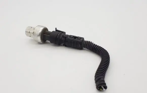 Opel Astra H Air conditioning (A/C) pressure sensor 9131721
