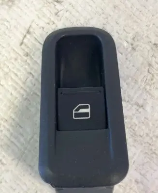 Skoda Roomster (5J) Electric window control switch 5J0867435 8103909