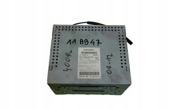 Peugeot 4007 Radio/CD/DVD/GPS head unit 8701A261 11AB47