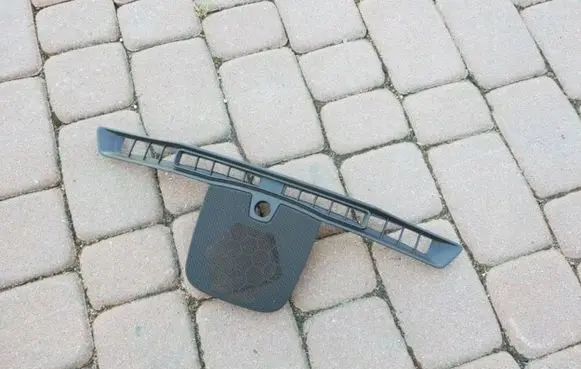 Opel Insignia A Dash center speaker trim cover 13274843
