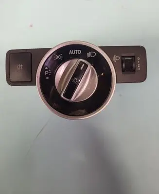 Mercedes-Benz C W204 Light switch A2049053103