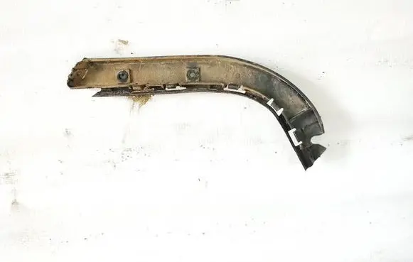 Front bumper mounting bracket