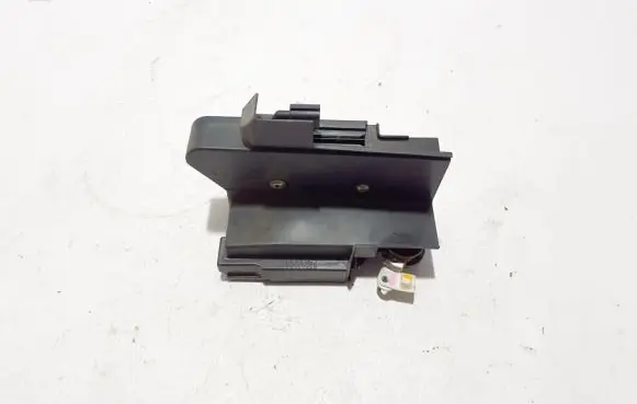 Dacia Duster II Rear door lock 825020888R