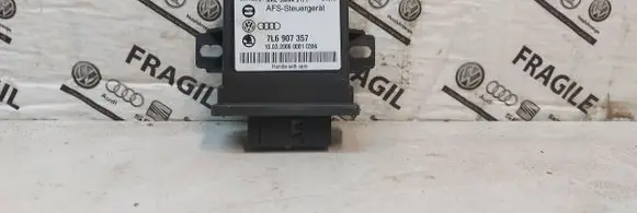 Volkswagen Touareg I Light module LCM 7L6907357 5WK49171 100320060007035