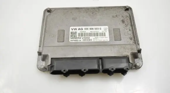 Skoda Fabia Mk2 (5J) Engine control unit/module 03E906023Q
