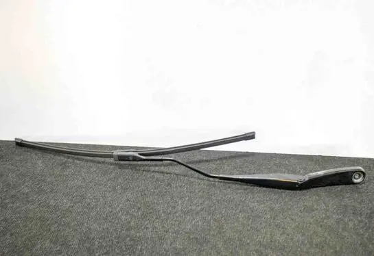 BMW X1 F48 F49 Windshield/front glass wiper blade 7360506