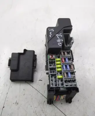 Volvo V60 Fuse module 13800159