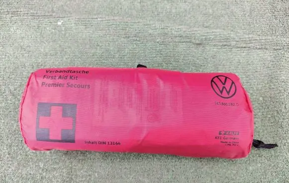 Volkswagen ID. Buzz First aid kit 5K0860282D