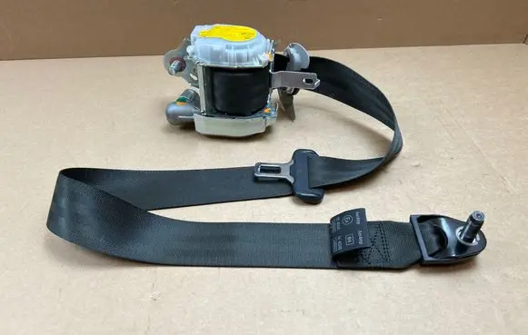 Hyundai i40 Front seatbelt 888203Z000RY