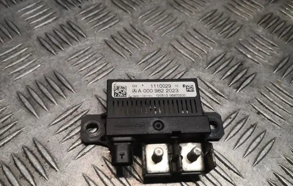 Mercedes-Benz GLK (X204) Other relay 0009822023 A0009822023