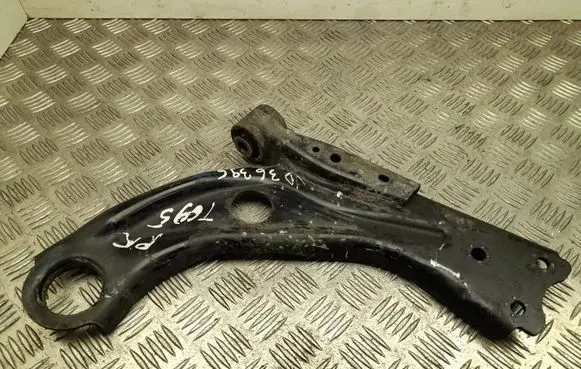 Mercedes-Benz E W212 Front lower control arm/wishbone 9816865580