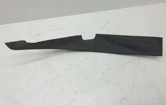 Chevrolet Volt II Wiper trim 23404978