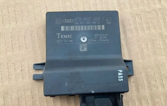 Audi A6 S6 C6 4F Gateway control module 4F0907468E