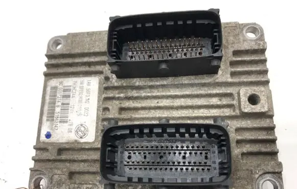 Fiat Grande Punto Engine control unit/module ECU 51843147