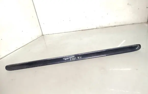 Mercedes-Benz C W202 Trunk door license plate light bar 2027580102