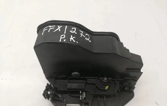 BMW 7 E65 E66 Coupe door lock (next to the handle) 7167072