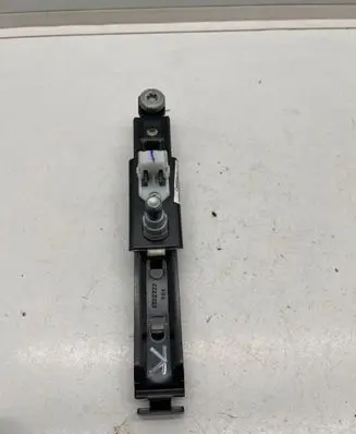 Jeep Grand Cherokee Seat belt adjustment rail 04610241AD V177172