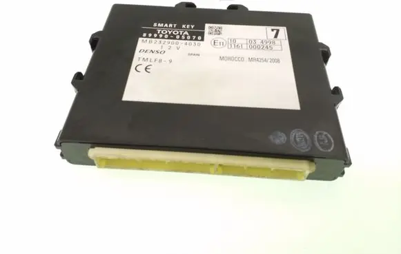 Toyota Avensis T270 Other control units/modules 8999005070