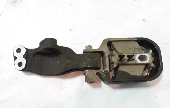 Volvo V40 Engine mount bracket 31359655