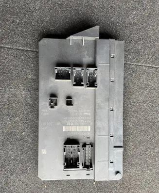 Mercedes-Benz Sprinter W906 Fuse module A9069003502 A9069024301
