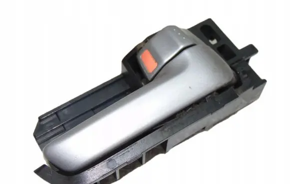 Suzuki Swift I Front door interior handle