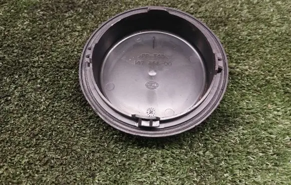 Mercedes-Benz E W211 Headlight/headlamp dust cover 14735300