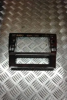 Skoda Superb B5 (3U) Radio/GPS head unit trim 