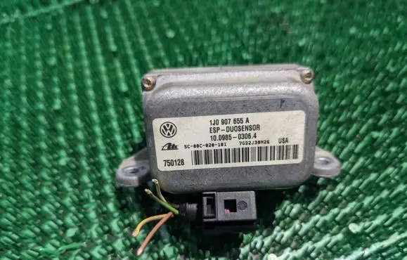 Volkswagen Golf IV ESP acceleration yaw rate sensor 1J1907637D 10098004822