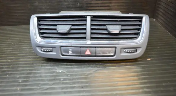 Opel Mokka Dash center air vent grill 95316391