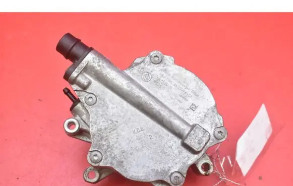 BMW 7 F01 F02 F03 F04 Vacuum pump 8605976