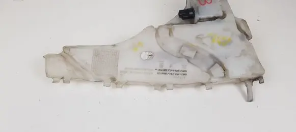 Volvo S40 Windshield washer fluid reservoir/tank 30657122 30657121