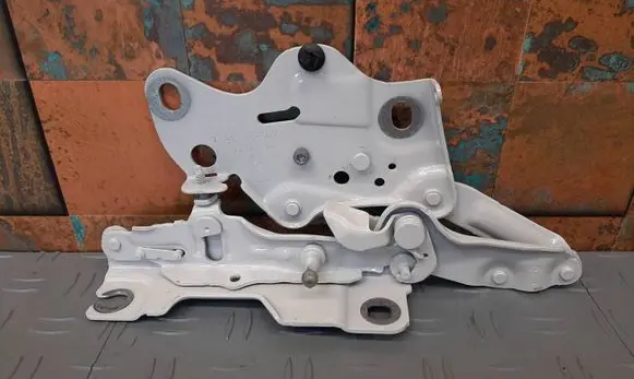 BMW X5 G05 Engine bonnet/hood hinges 7418201 9477741 41009477741