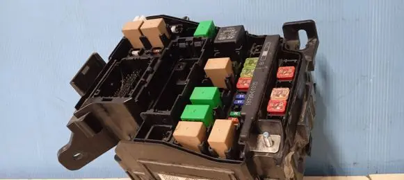 KIA Carens III Fuse box set 1879001315 91257A4250