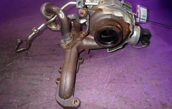 Skoda Yeti (5L) Turbo 03L253056G