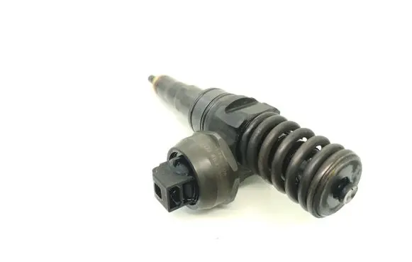 Skoda Octavia Mk2 (1Z) Fuel injector 038130073BQ 0414720312