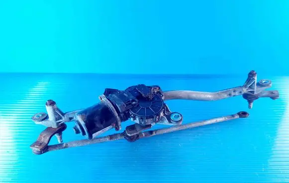 Chevrolet Cruze Front wiper linkage and motor 96893302
