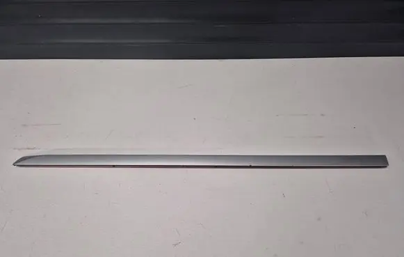 Volkswagen PASSAT B7 Front door trim (molding) 3AF854940
