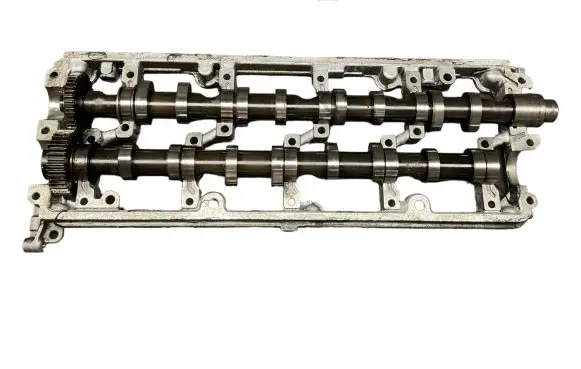 Volkswagen PASSAT B6 Engine head 03L103286
