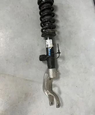 BMW X5 G05 Front shock absorber/damper 6869019