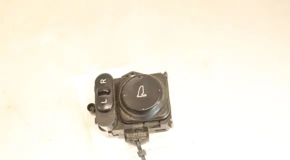 Honda Civic Wing mirror switch E010