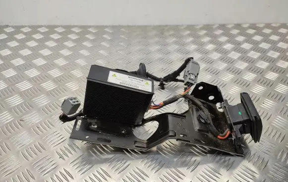 Voltage converter inverter