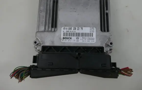 Mercedes-Benz S W220 Engine control unit/module A6481502379 1039S00000 0281012175