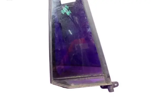 Volkswagen Golf VII Front door window glass four-door 