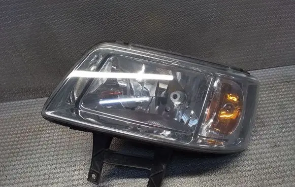 Volkswagen Transporter - Caravelle T5 Headlight/headlamp 7H1941015J