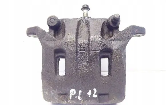 Nissan Qashqai+2 Front brake caliper