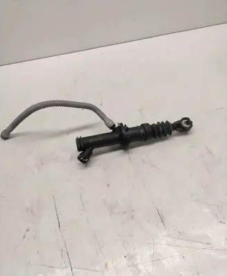 Renault Clio IV Clutch slave cylinder 306100642R 0002132T082