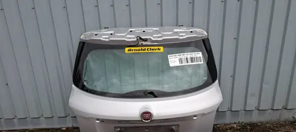 Fiat 500X Tailgate/trunk/boot lid 