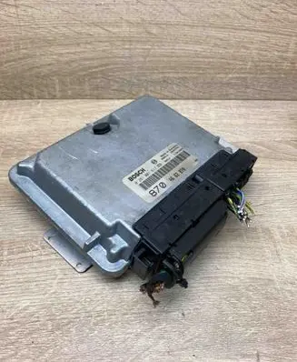 Saab 9-3 Ver1 Engine control unit/module ECU 4662870 0281001617 WITHPLUG
